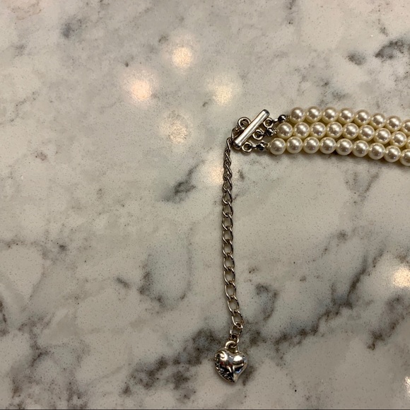 Designer fashion jewelry pearl choker - Picture 3 of 5